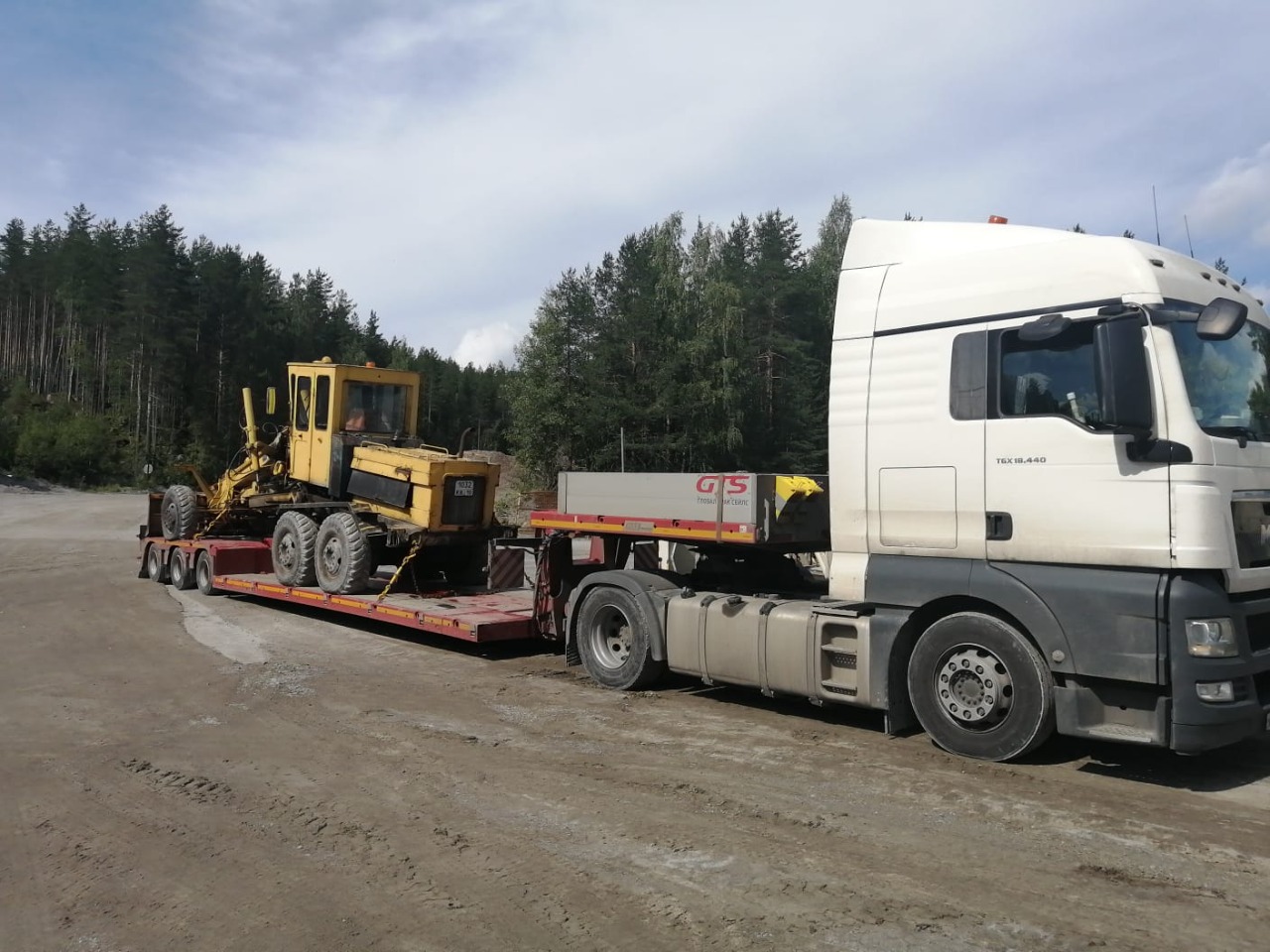 Грейдер ДЗ-122 из Медвежьегорск в п.Гаврилово